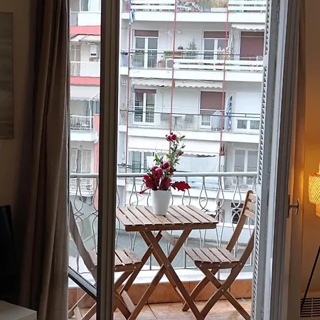 Апартаменты Cozy In The Very Heart Of Салоники